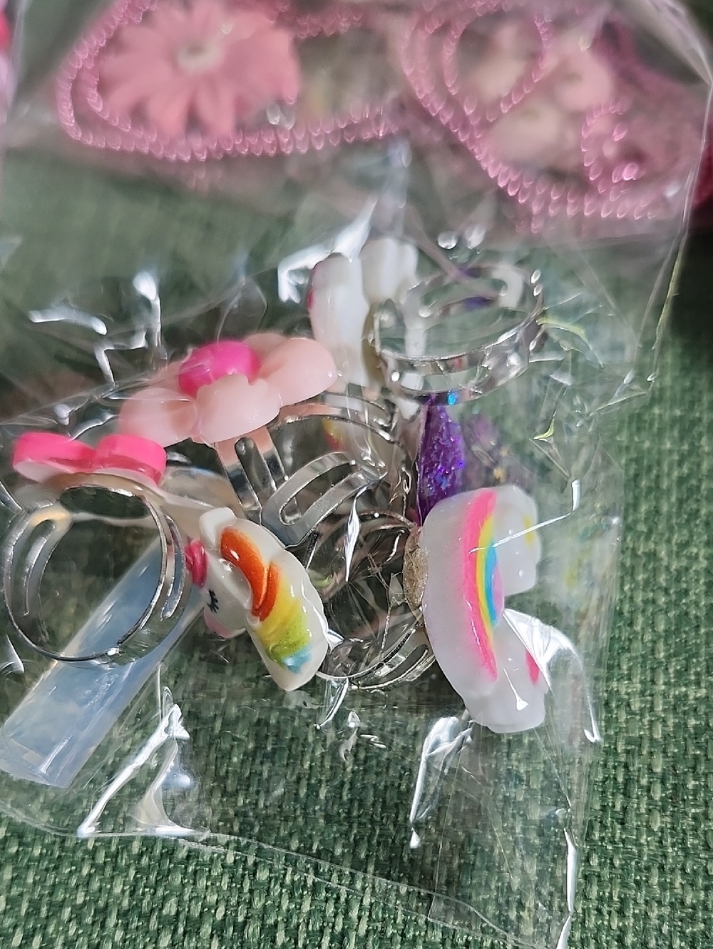 Unicorn Plush Coin Purse & Kids Jewelry Set - White & Pink - Picture 3 of 8
